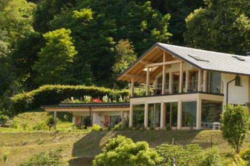 Calceranica al Lago House | Top-Rated Agriturismo Verdecrudo with Oceanfront Views