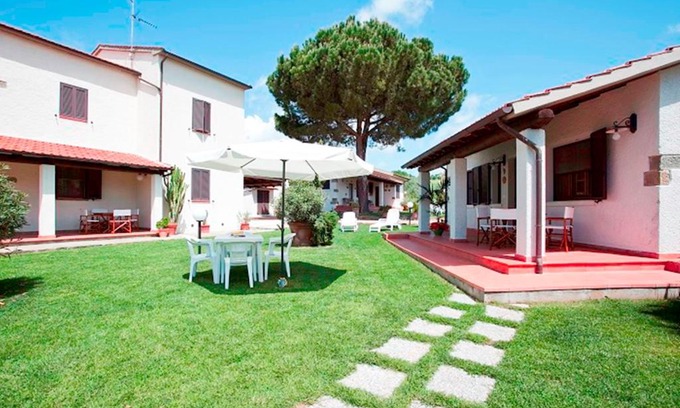 Magliano in Toscana House | Unforgettable Stays at Agriturismo Vigna Mai with Ocean Views