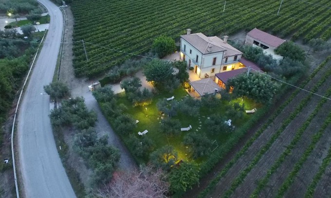 Vetiche I House | Relaxing Agriturismo Villa Vetiche with Fantastic Amenities