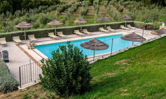 Catabbio Other | Agriturismo 'vista giardino - aione' with Shared Pool, Terrace & Wi-Fi