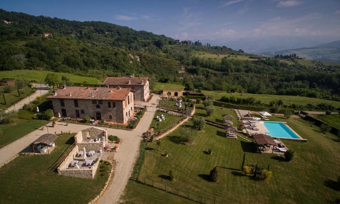 Vicchio House | Experience Agriturismo Vita Nova: 4-Star Retreat with Pool