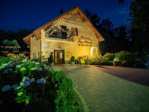 Gryfow Slaski House | Agromurena: Pet-Friendly Retreat with Ocean Views