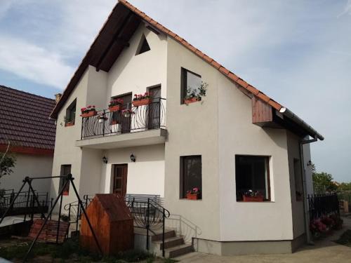 Lovrin House | Agropensiunea Bella