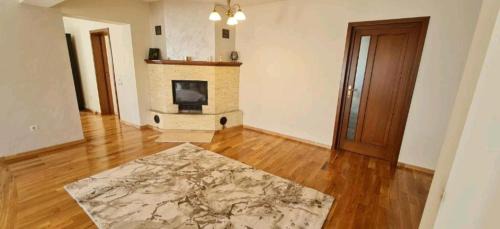 Baia-Sprie House | Family-Friendly Agropensiunea Hareta with Relaxing Hot Tub