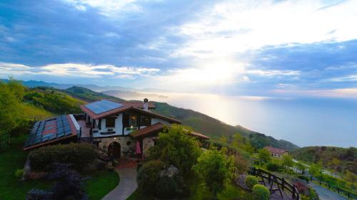 San Sebastian House | Top-Rated Agroturismo Maddiola with Spa and Pet Amenities