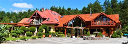 Brodnica Dolna Apartment | Discover Agroturystyka Żabi Dwór: Family-Friendly Retreat