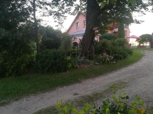 Burniszki House | Discover Agroturystyka u Basi with Breakfast Included