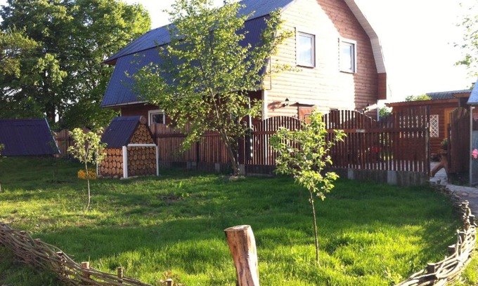 Bronnaya Gora House | Cozy Agrousadba Vasilek: Pet-Friendly Stay with Ocean Views