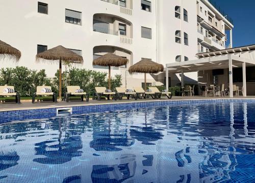 Alvor Hotel | Relax at Agua Hotels Alvor Jardim with Oceanfront Views