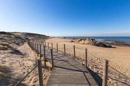 Aguda House | Aguda Beach Porto: Exceptional Oceanfront Travel Houses