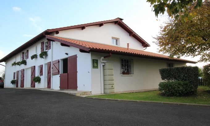 Mouguerre House | Discover AGUERAMONDE in Mouguerre - Family & Pet Friendly