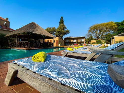 Umkomaas Hotel | Discover Agulhas House & Diving: Oceanfront Oasis Awaits