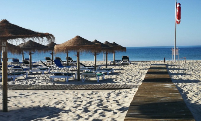 Manta Rota Condo | Guest Rated: AH Numar Residence with Oceanfront Pool