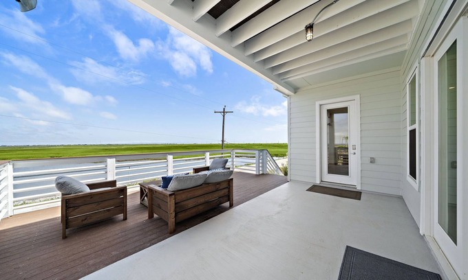 Jamaica Beach House | Ahab's Lookout: Breathtaking Views with Pool & Hot Tub