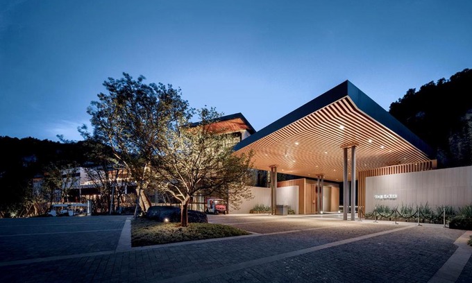 Shaoxing Hotel | Elegant Ahn Lan Xinchang: Pool, Spa & Family-Friendly Stay