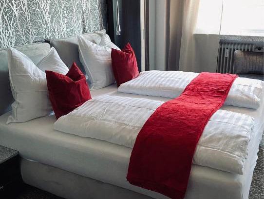 Schrobenhausen House | Discover Ahorn-Zimmervermietung: Child-Friendly Retreat