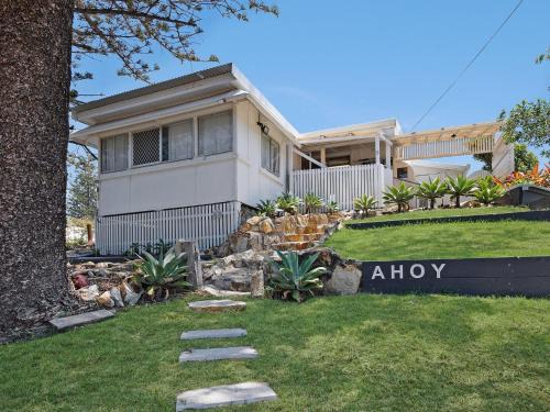 Point Lookout House | Oceanfront Ahoy Cottage: Family-Friendly Getaway Awaits