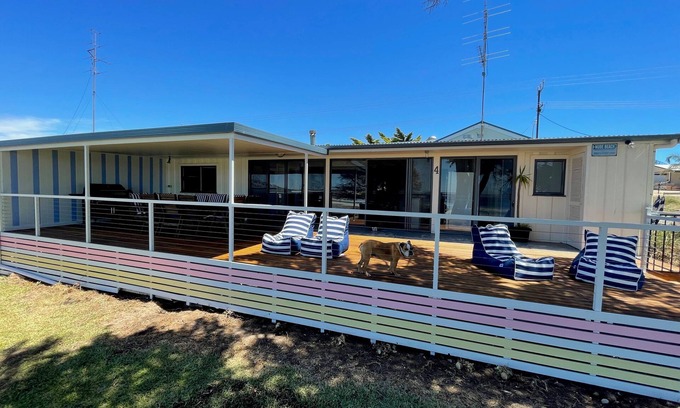 Para Wurlie House | Dog-Friendly Retreat at Ahoy Point Turton - Rated 10/10