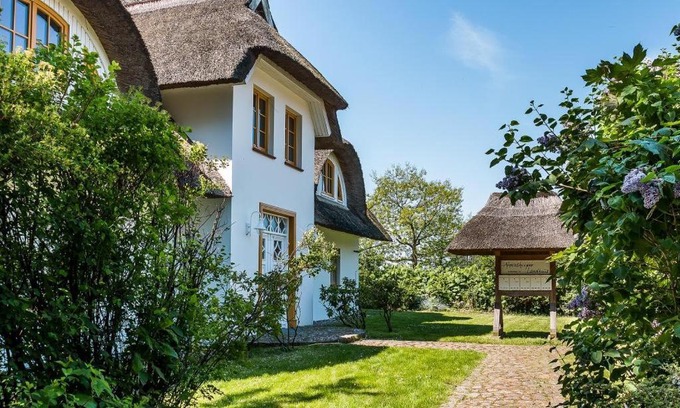 Althagen Apartment | Family-Friendly Ahrenshooper Landhaus 04 with Great Reviews