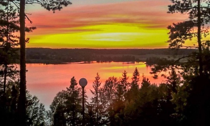 Myrskyla House | Discover Ahvenkallio: Relaxing Lake View Retreat with Spa