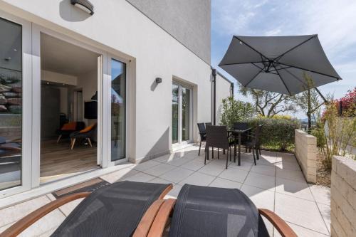 Marciaga Apartment | Relaxing Family Retreat at Ai Colli Garden Apartment