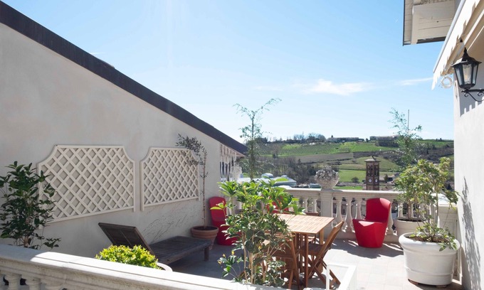 Ottiglio Apartment | Enchanting Ai Leoni Ruhhenti with Ocean Views in Monferrato