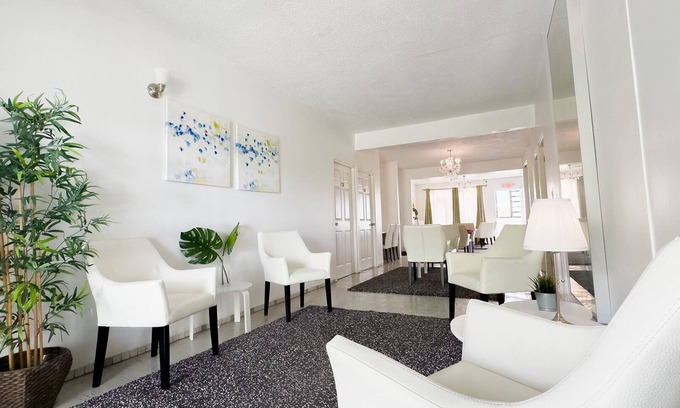 Asomante Apartment | Relaxing Aibonito Hotel 203 with Spa & Breakfast Included