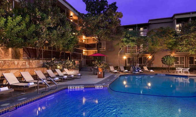 Greater South River City Hotel | Discover Aiden by Best Western Austin City Hotel's Amenities