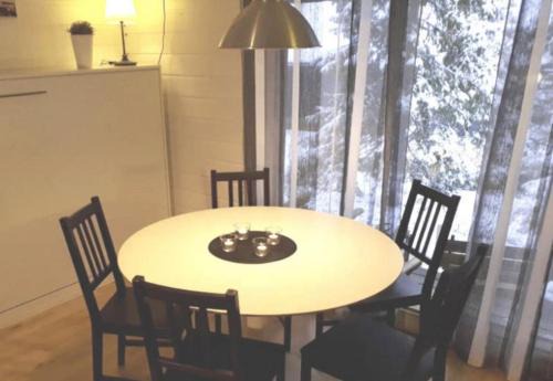 Yllasjarvi Apartment | Cozy Aikku Cabin in Lapland with Free Kota Access