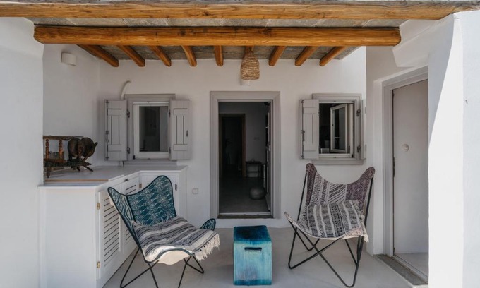Artemonas Villa | Family-Friendly Getaway at Aillia House: Book Your Stay!