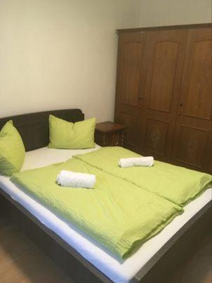 Ainet Bed & Breakfast | Discover Aineterhof: Pet-Friendly Retreat with Dining Options