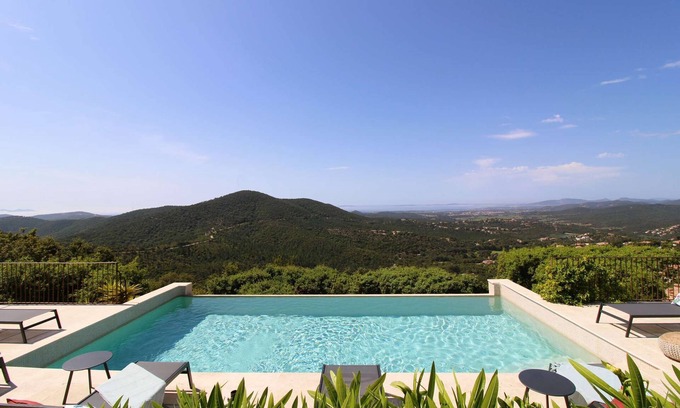 La Londe-les-Maures House | Stunning Villa with Heated Pool & Panoramic Ocean View