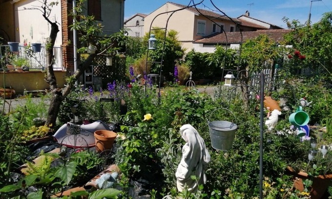 Gensac-sur-Garonne House | Comfortable Family Home with Pool and Lake Views