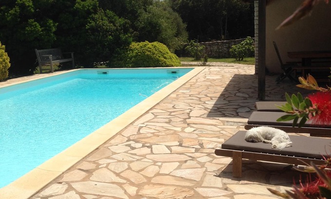 Bonifacio House | Private Pool Access in Air-Conditioned Oceanfront House