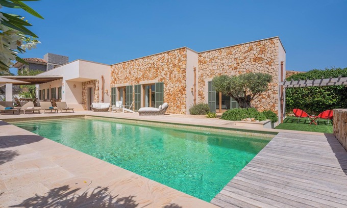 Cala Llombards House | Stylish Beachside Retreat with Pool, Garden & Wi-Fi
