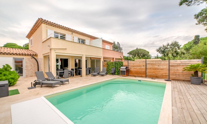 Plage de la Garonnette House | Beachfront Oasis with Private Heated Pool and Ocean Views