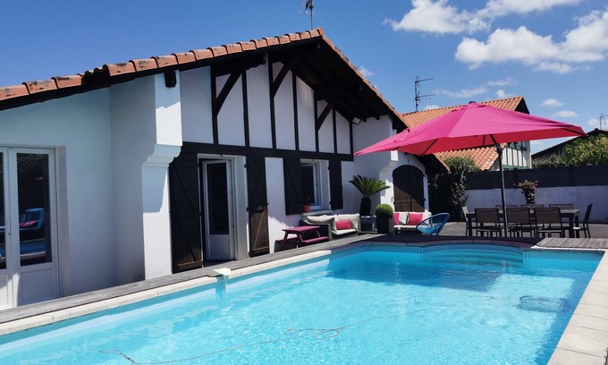 Anglet House | Modern Retreat: Air-Conditioned House with Heated Pool