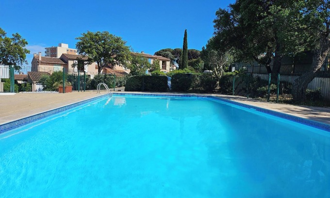 Sainte-Maxime House | Air-conditioned Provençal Mazet with Pool & Ocean View