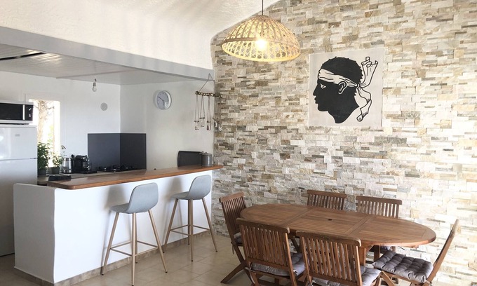 Marine de Saint Ambroggio Apartment | Cozy Minivilla with Terrace, Garden & Sea Views - Rated 9.8
