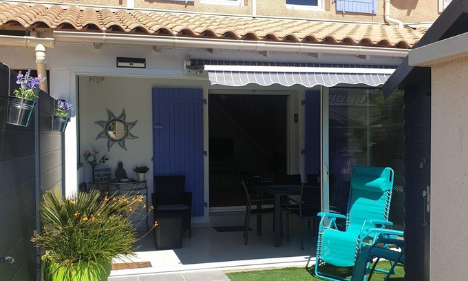 Portiragnes-Plage House | Cozy Villa with Pool, Free WiFi & Steps to the Beach