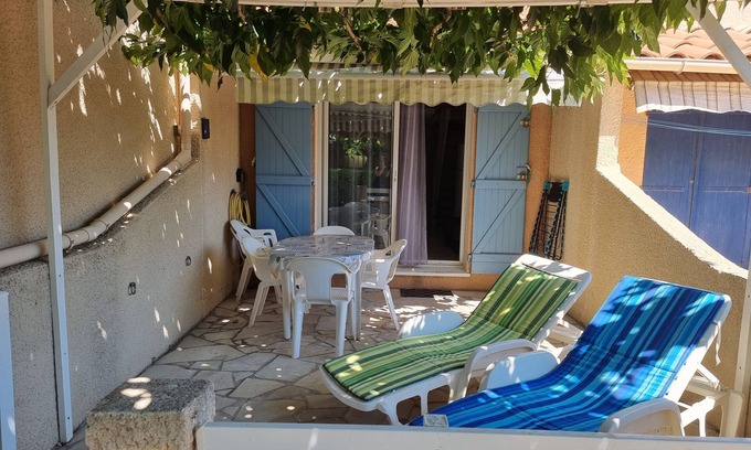 Portiragnes-Plage Villa | Ocean View Villa - 5 Guests, WiFi & Shops Nearby