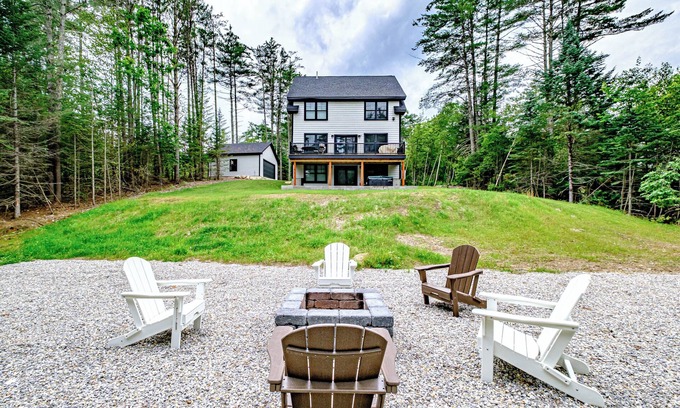 Bethel Ski Chalet | Stylish Comfort in Maine Mountains with Hot Tub & Spa