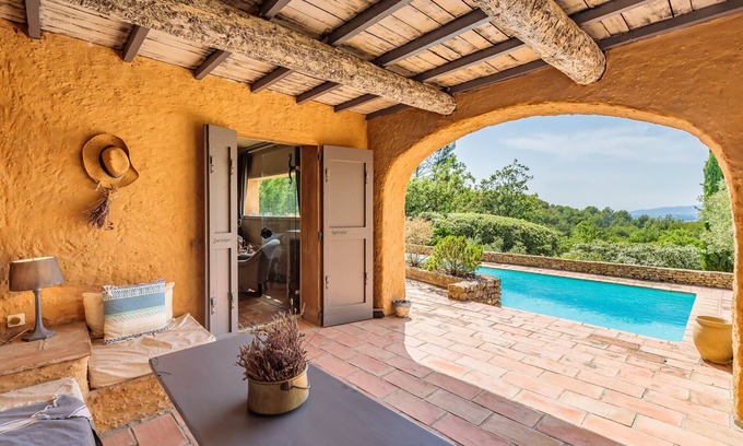 Ansouis House | Rustic Family House with Pool & Ocean View in Provence