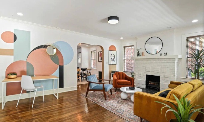 Edgewood House | Stay at DesignedByDom: Guest Rated 10/10 with Pool & Spa
