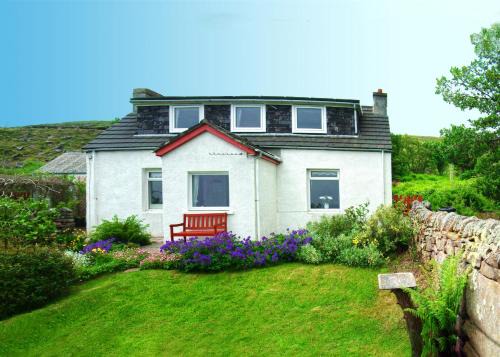 Strathcarron House | Oceanfront Airdaniar Cottage: Guest Rated 9.5/10