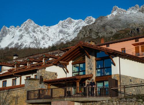 Brez Villa | Oceanfront Retreat at Aire de Picos Superior Hotel