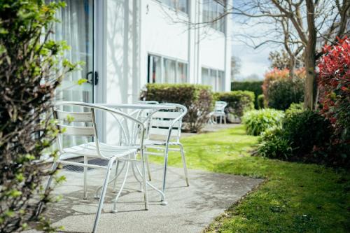 Burnside Hotel | Exceptional Airport Delta Motel: Top Rated & Family-Friendly