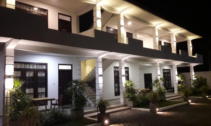 Seeduwa - Katunayake House | Highly Rated Airport Grand Holiday Home with Breakfast & Family Fun