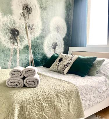 Warsaw Apartment | Family-Friendly Airport Green Apartment KL21 with Free Parking