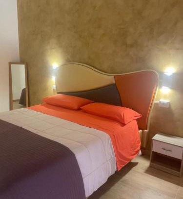 Azzano San Paolo House | airport room -1
